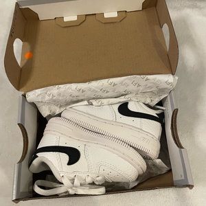 Nike Force 1 Size 3C